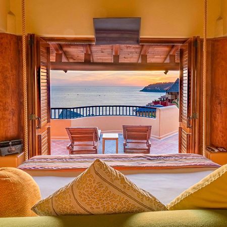 Hilton Grand Vacations Club Zihuatanejo Hotell Exteriör bild