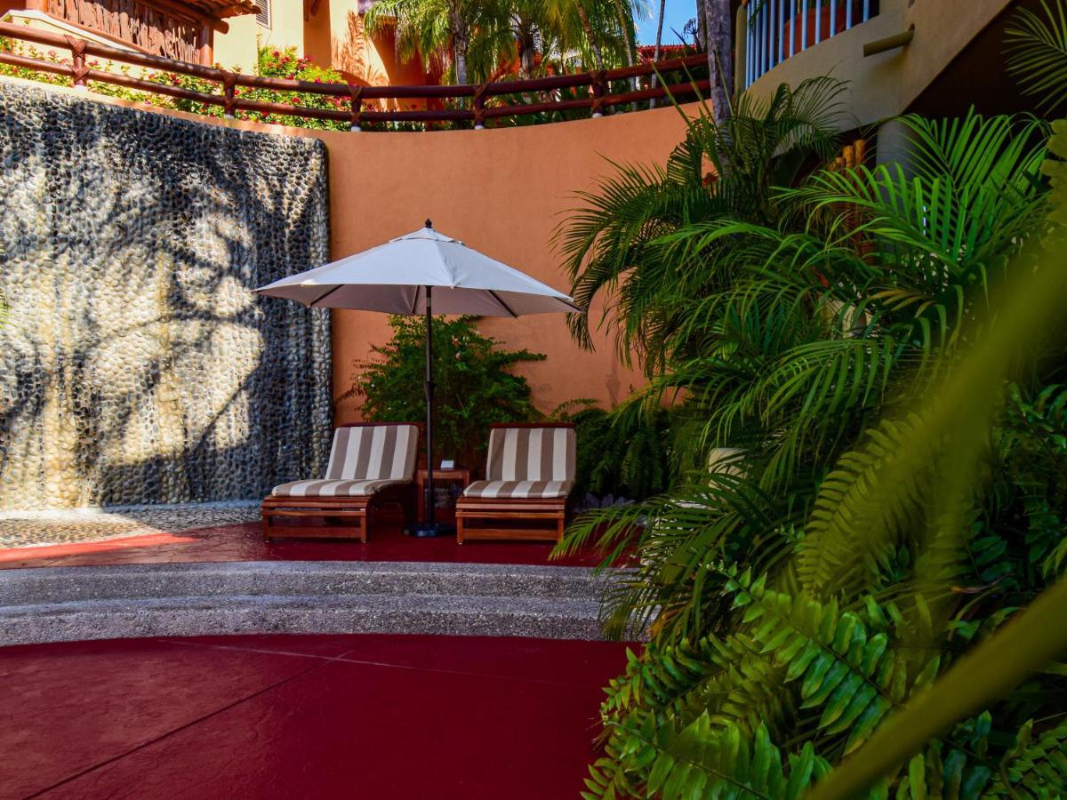 Hilton Grand Vacations Club Zihuatanejo Hotell Exteriör bild