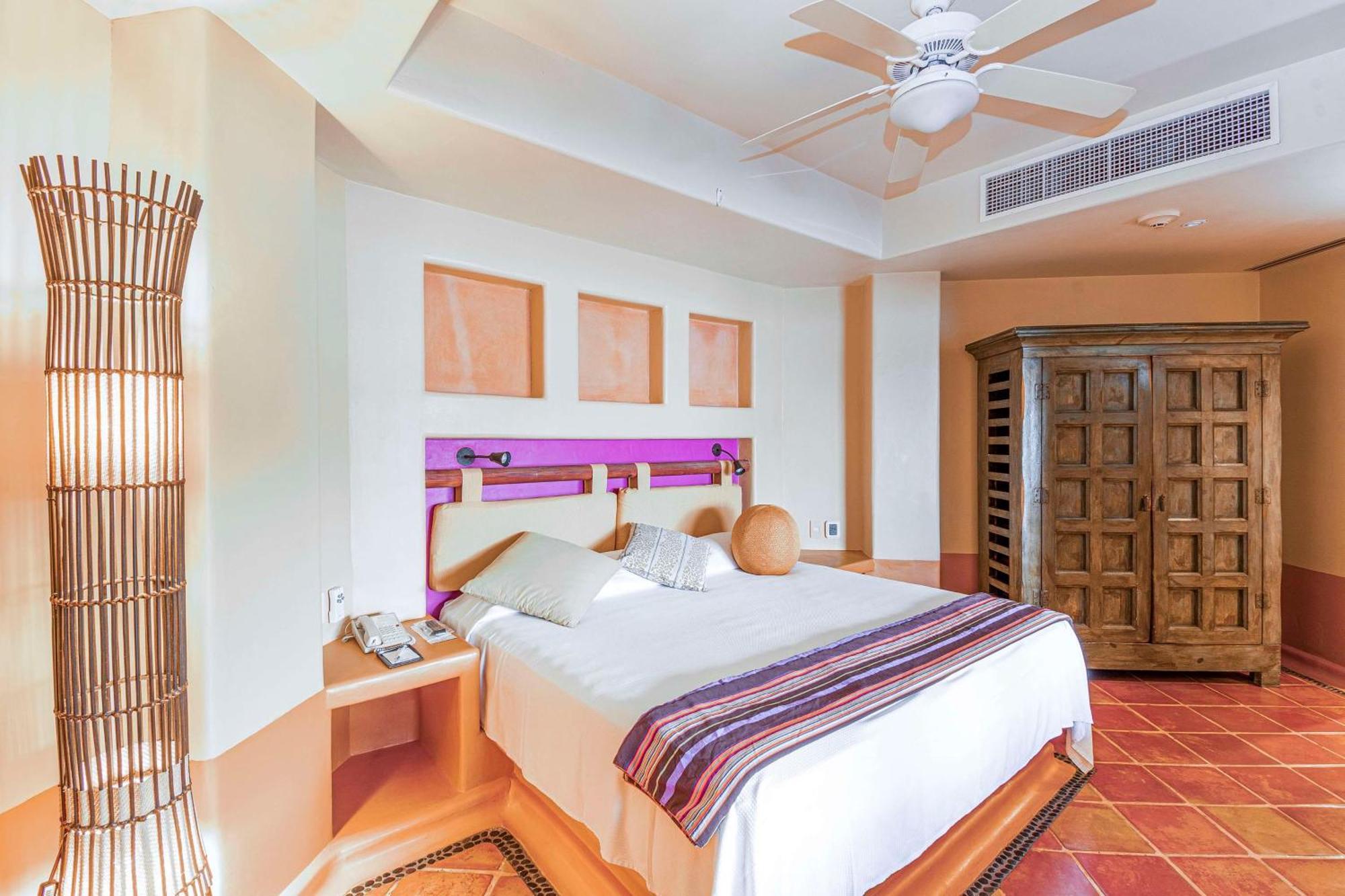 Hilton Grand Vacations Club Zihuatanejo Hotell Exteriör bild