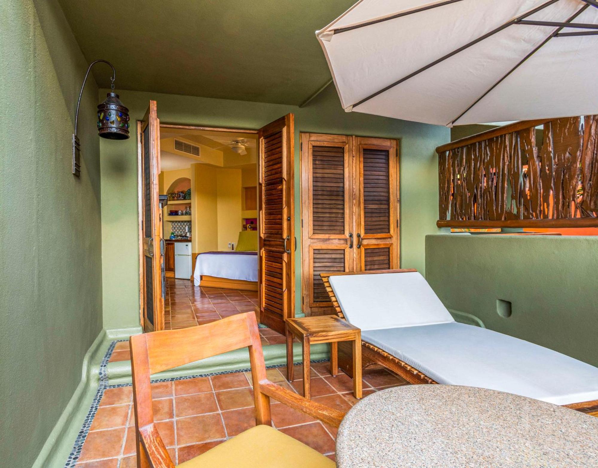 Hilton Grand Vacations Club Zihuatanejo Hotell Exteriör bild