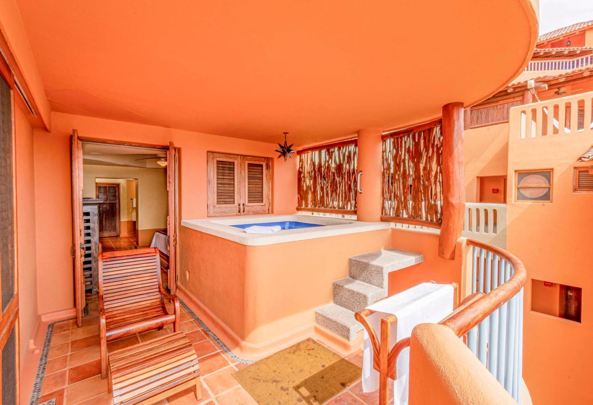 Hilton Grand Vacations Club Zihuatanejo Hotell Exteriör bild