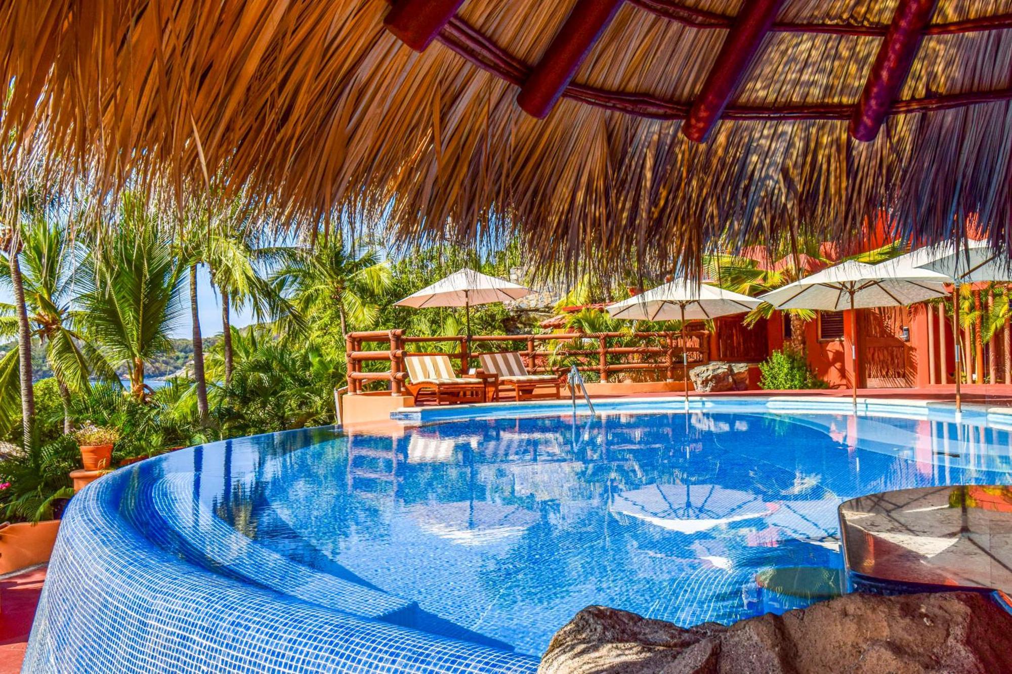 Hilton Grand Vacations Club Zihuatanejo Hotell Exteriör bild